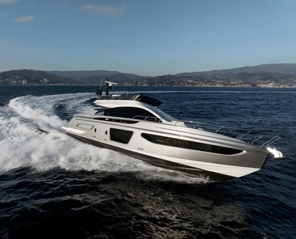 Azimut SLOW CRUISE - 18,6 kn: 8,8 l/nm, RANGE: 387 nm FAST CRUISE - 27 kn: 10,4 l/nm, RANGE: 328 nm " data-menu-img="https://azimutyachts.com/wp-content/uploads/2022/04/Azimut-S-7.png"> 7