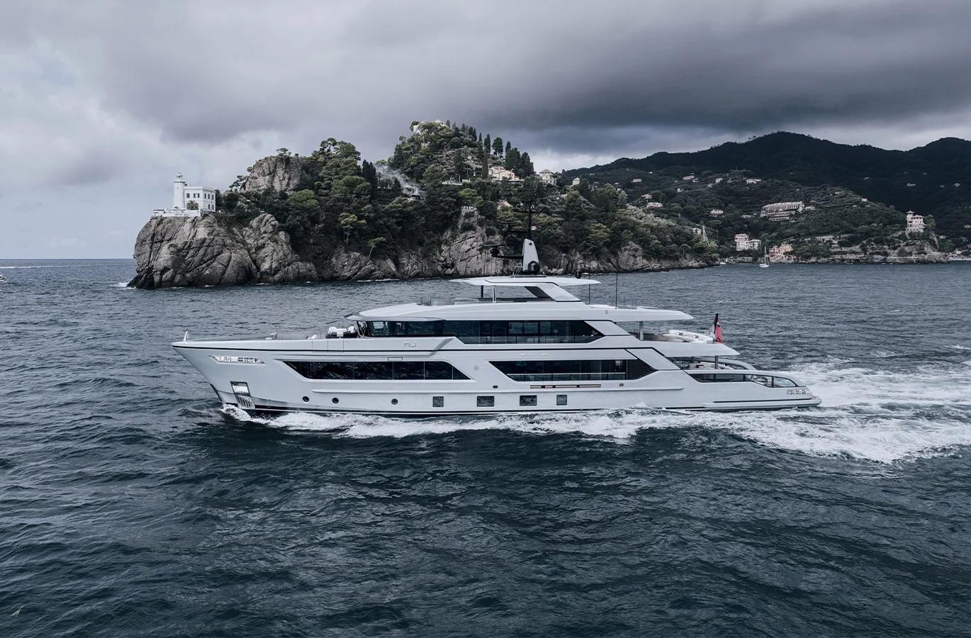 Cantiere delle Marche RJ Class 155'