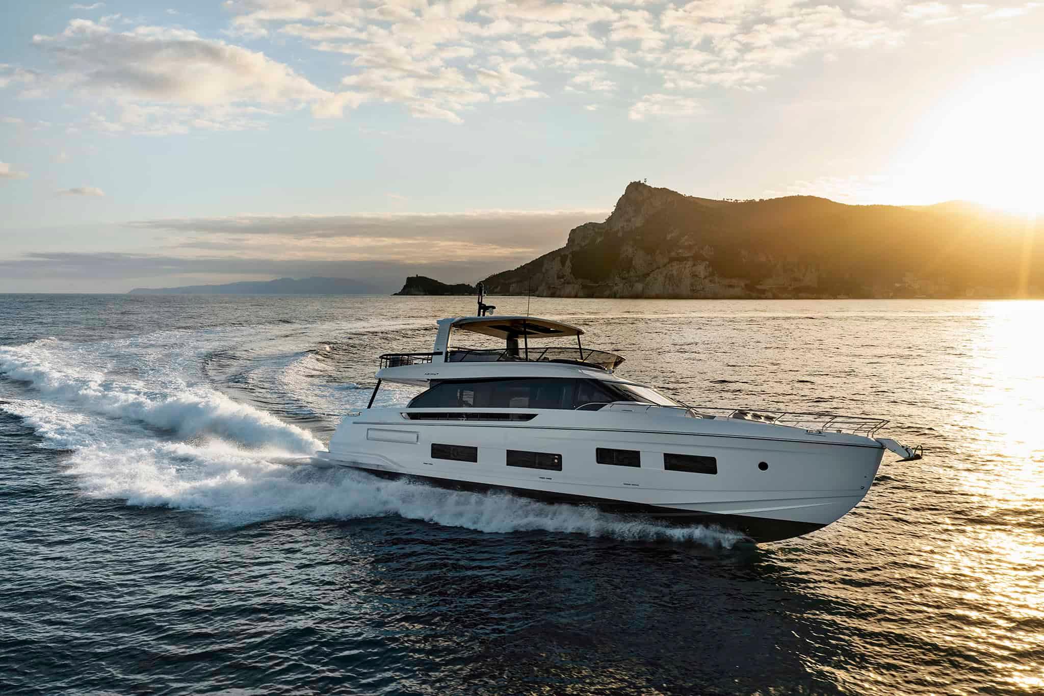 Azimut 82